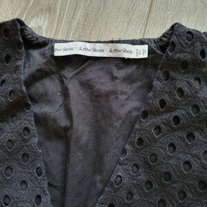 & Other Stories eyelet wrap v-neck mini dress black tulip split lined size 4 XS